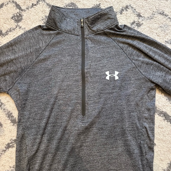 Under Armour and Adidas Women Top Lot - Picture 4 of 9
